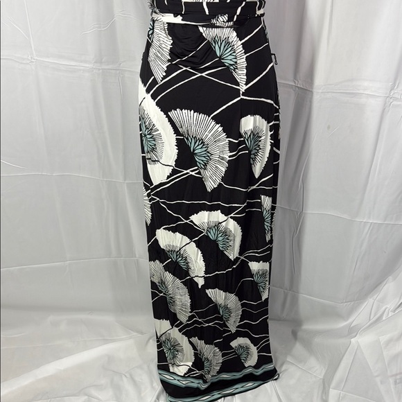 BCBGMaxAzria Elegant Black and White Maxi Dress Size L - Picture 6 of 11